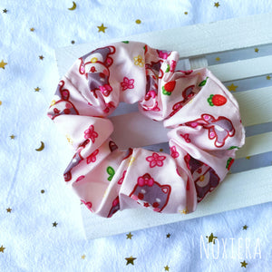 Four Seasons Satin Scrunchie (Spring Molly)